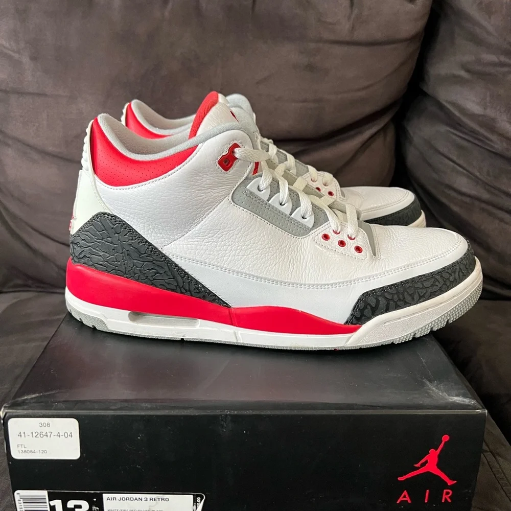 Jordan 3 Fire Red - Picture 4 of 4